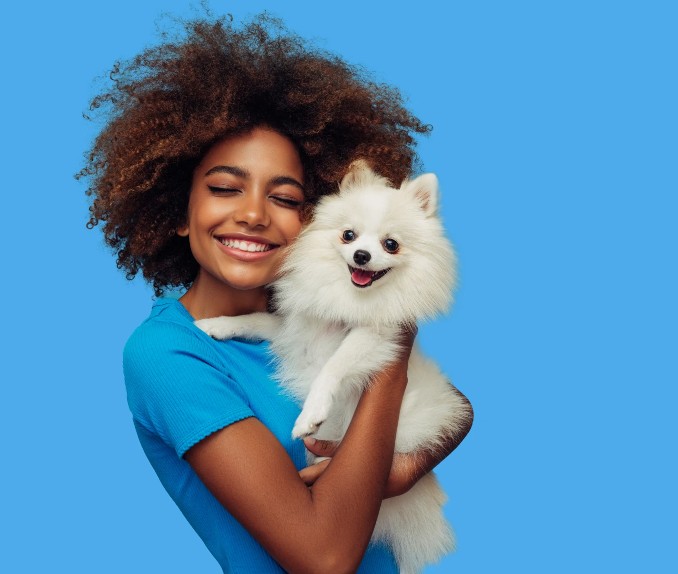 Mulher com seu cachorro de estimação